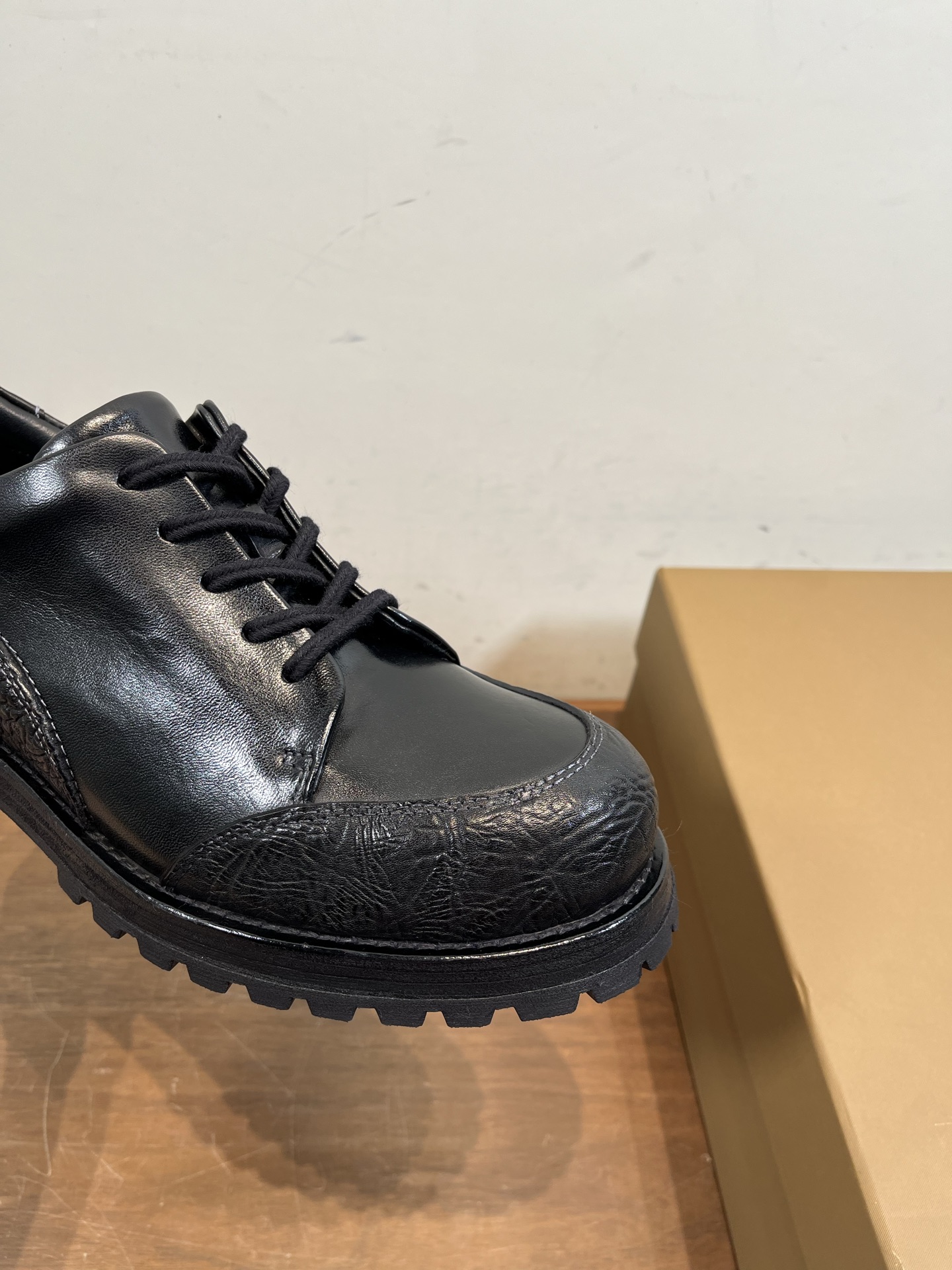 Male Basic Shoes