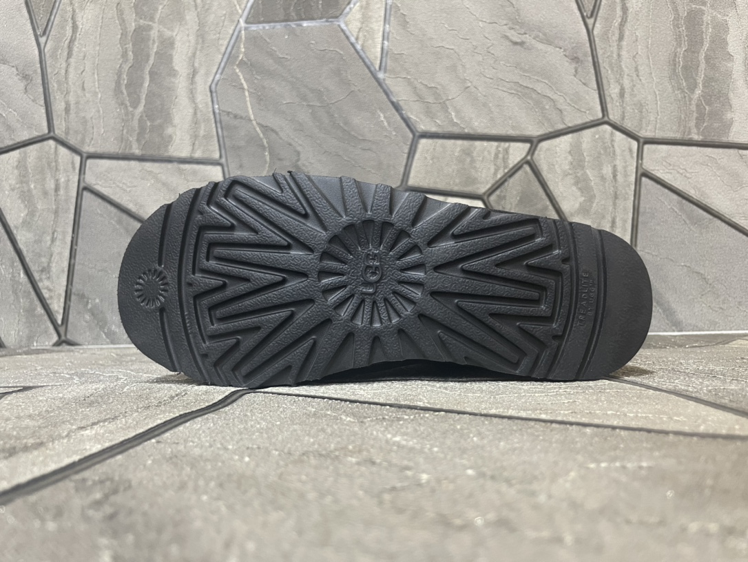 Ugg Boots Black M-l-s