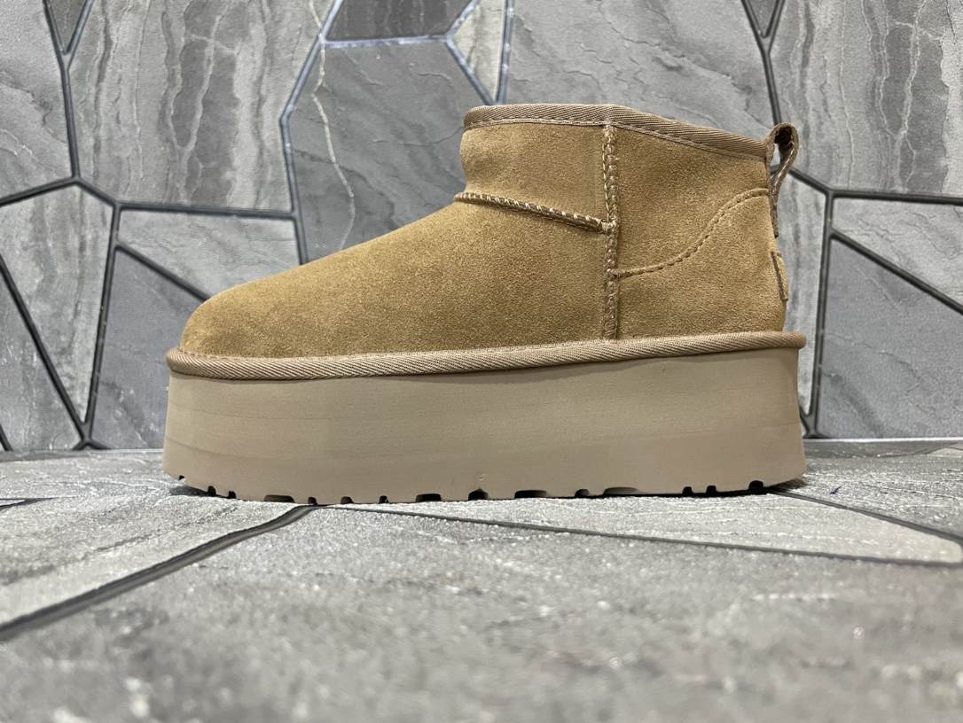Ugg Basic Shoes M-l