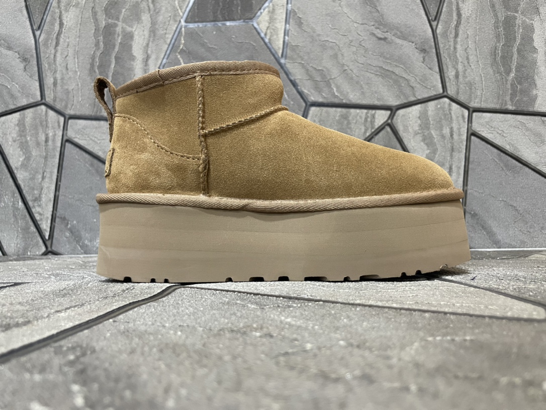 Ugg Basic Shoes M-l