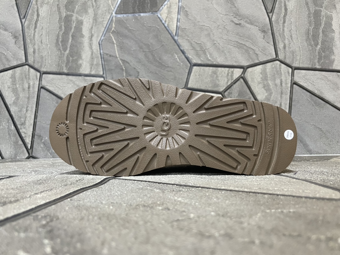 Ugg Basic Shoes M-l