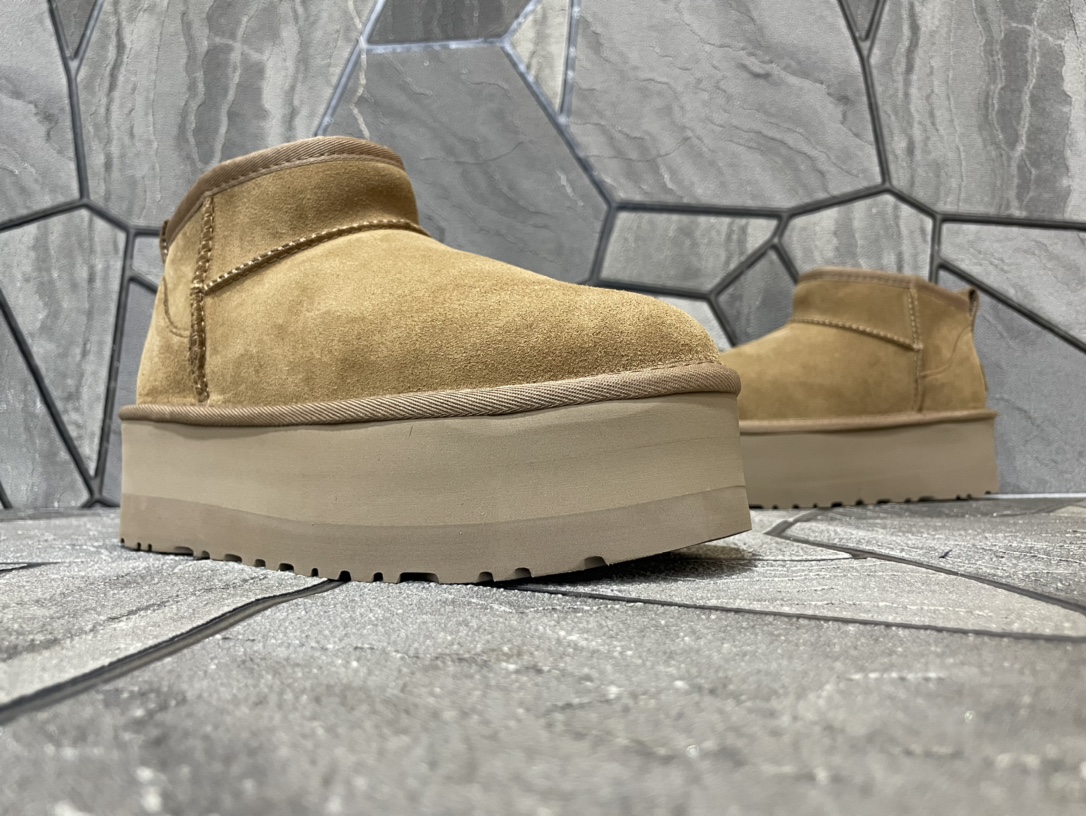 Ugg Basic Shoes M-l