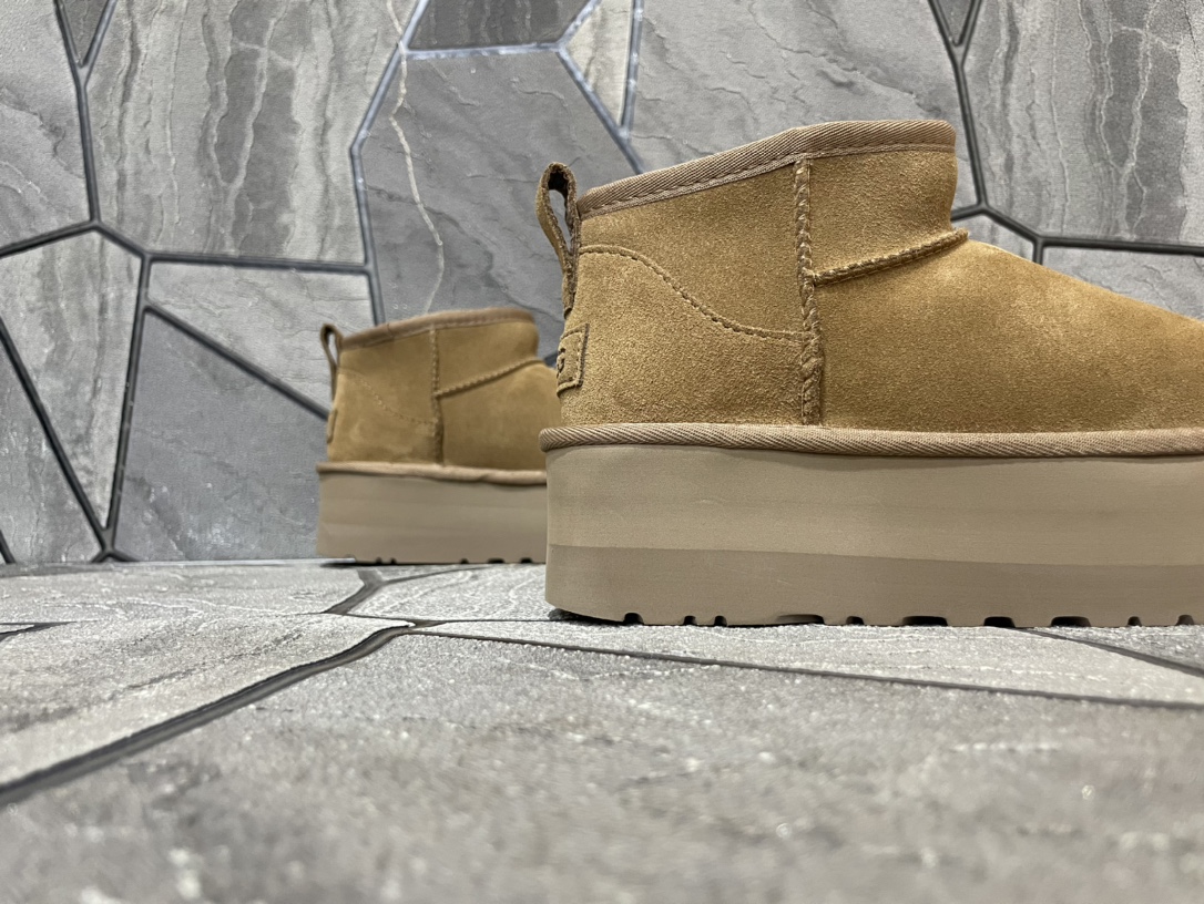 Ugg Basic Shoes M-l