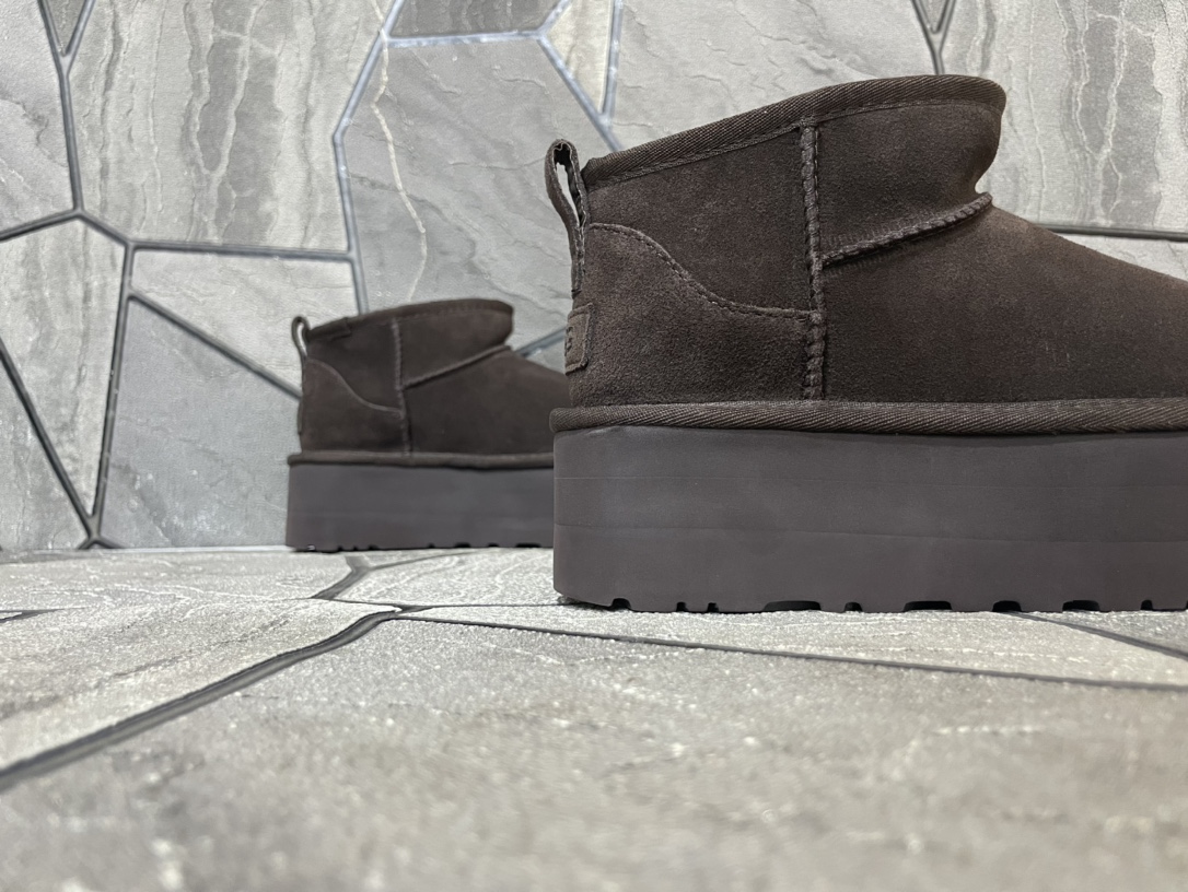 Ugg Basic Shoes M-l