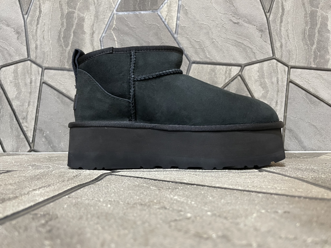 Ugg Basic Shoes Black M-l