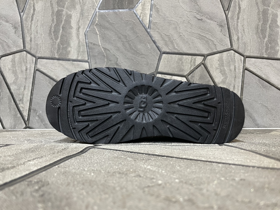 Ugg Basic Shoes Black M-l