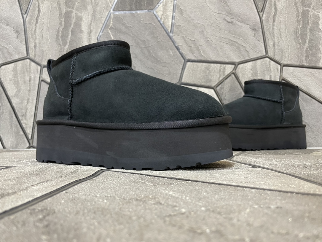Ugg Basic Shoes Black M-l