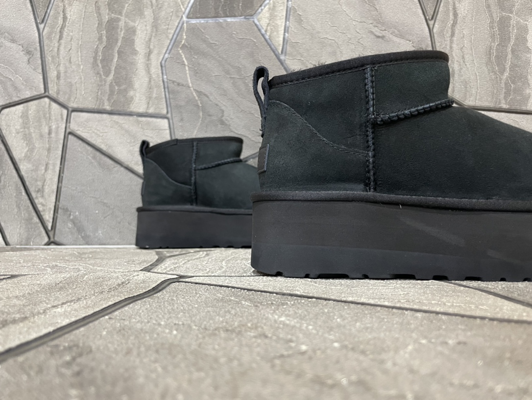 Ugg Basic Shoes Black M-l