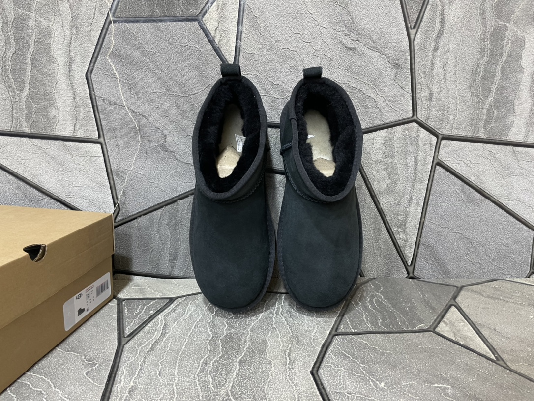 Ugg Basic Shoes Black M-l