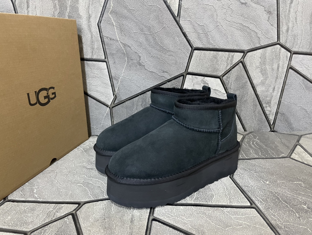 Ugg Basic Shoes Black M-l