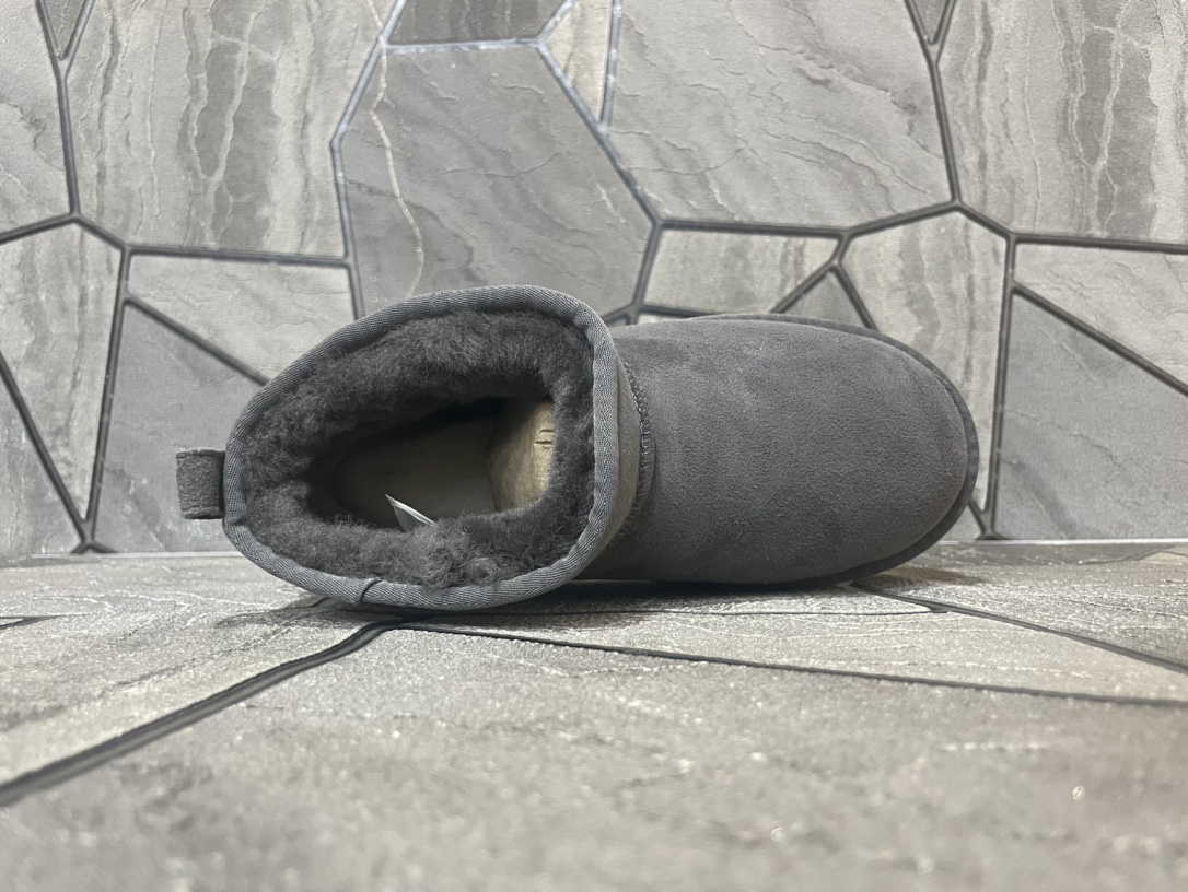 Ugg Basic Shoes Gray M-l