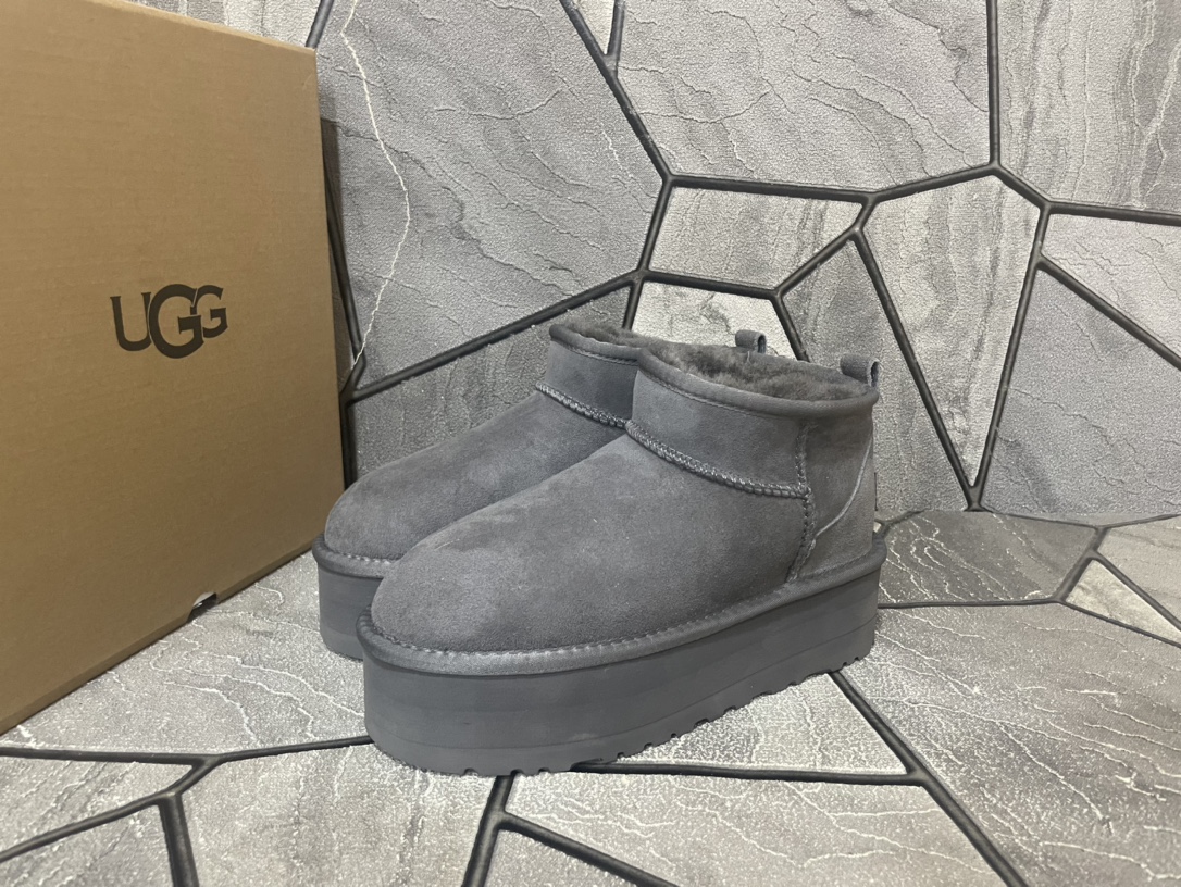 Ugg Basic Shoes Gray M-l