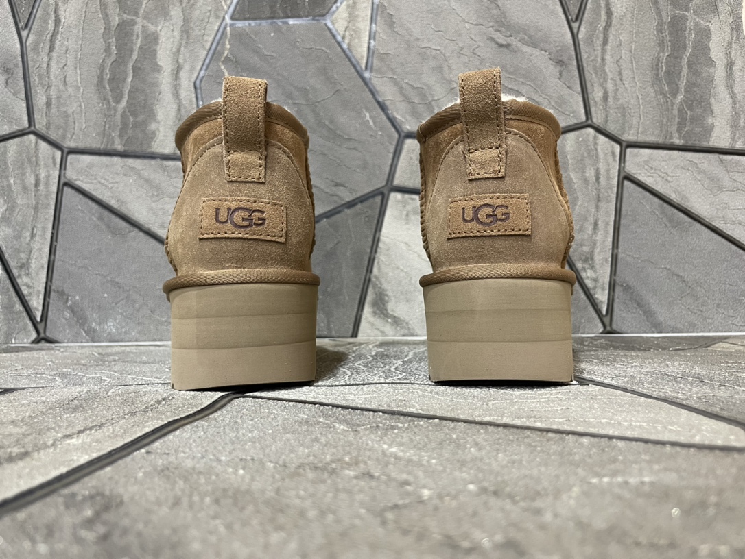 Ugg Basic Shoes M-l