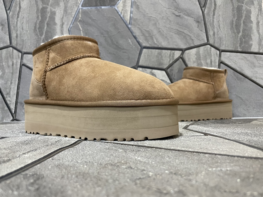 Ugg Basic Shoes M-l