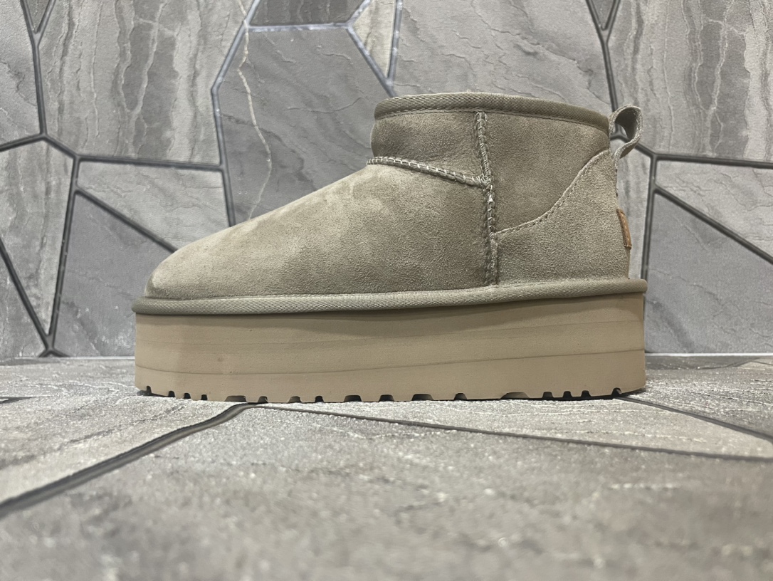 Ugg Basic Shoes M-l