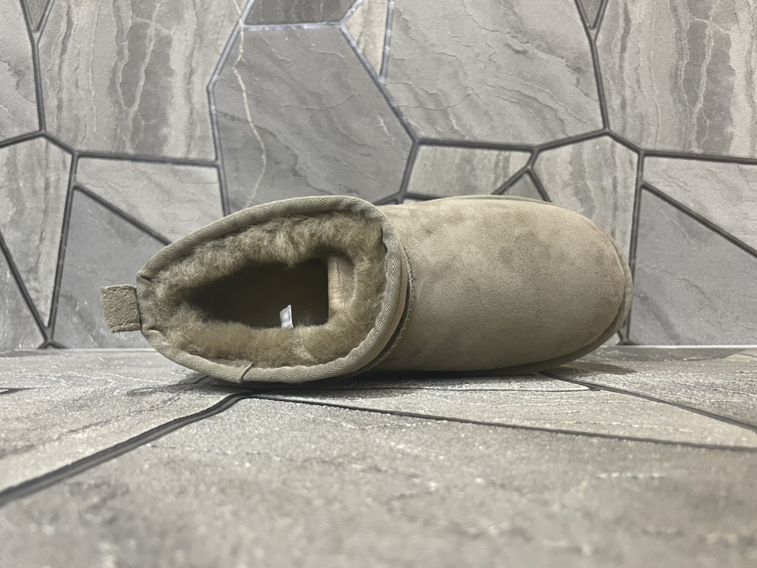 Ugg Basic Shoes M-l