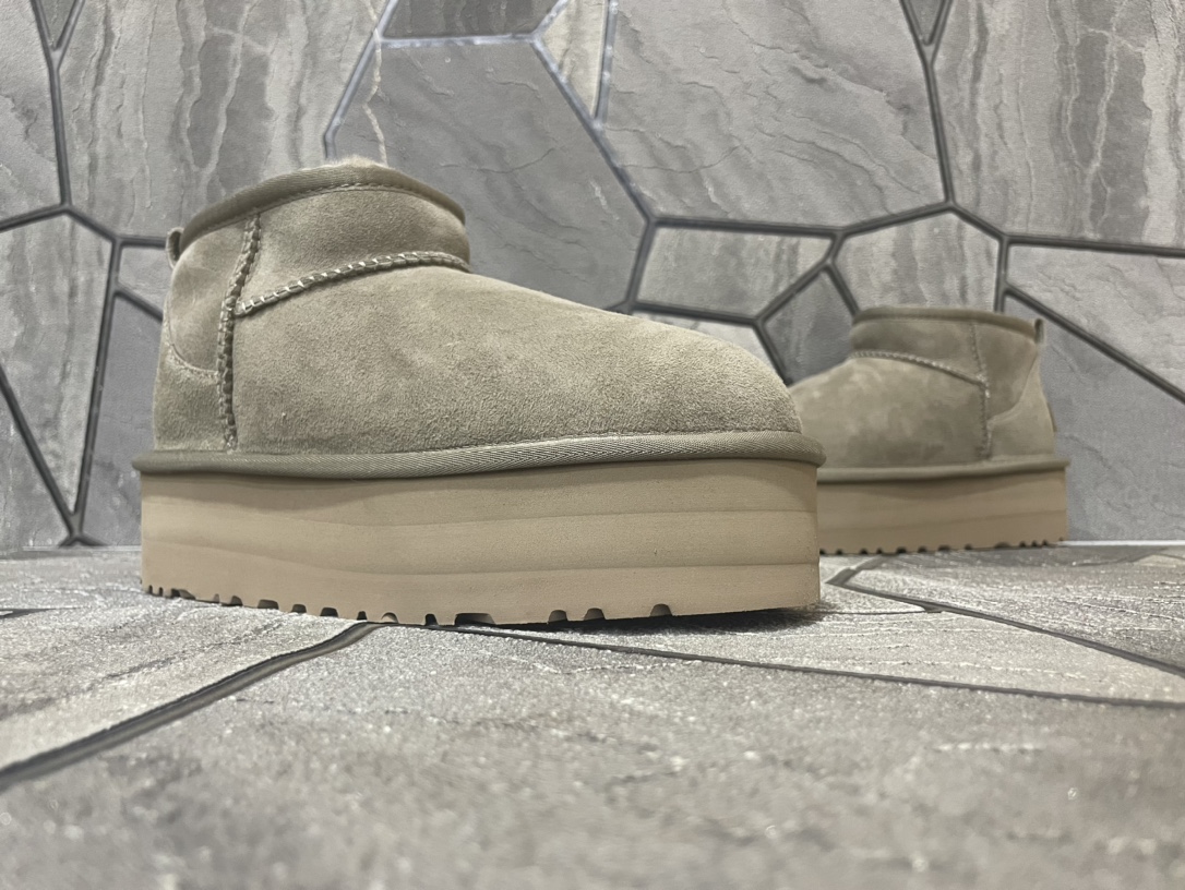 Ugg Basic Shoes M-l