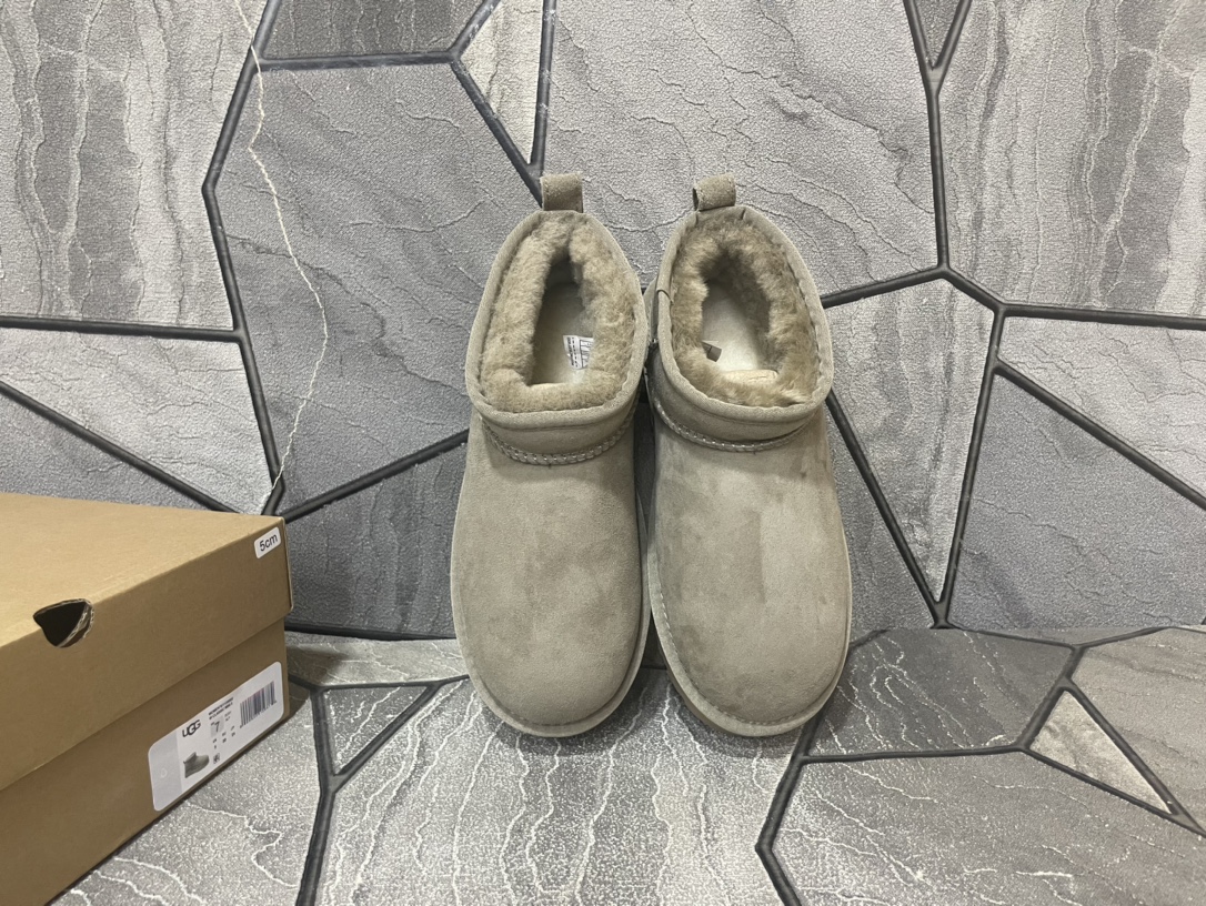 Ugg Basic Shoes M-l