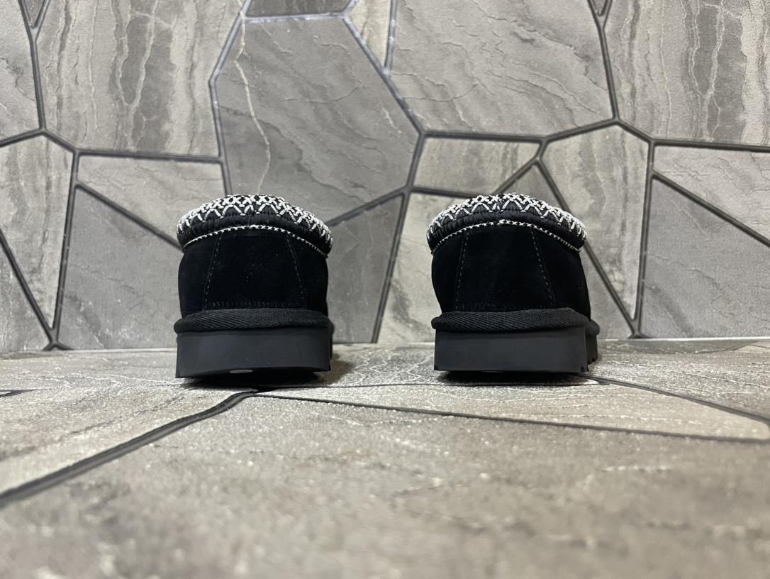 Ugg Basic Shoes Black