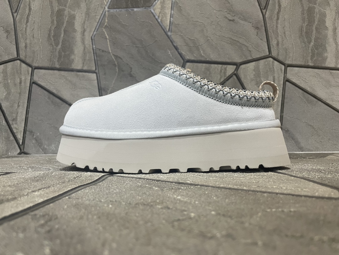 Ugg Basic Shoes Gray S