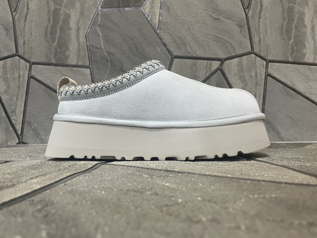 Ugg Basic Shoes Gray S