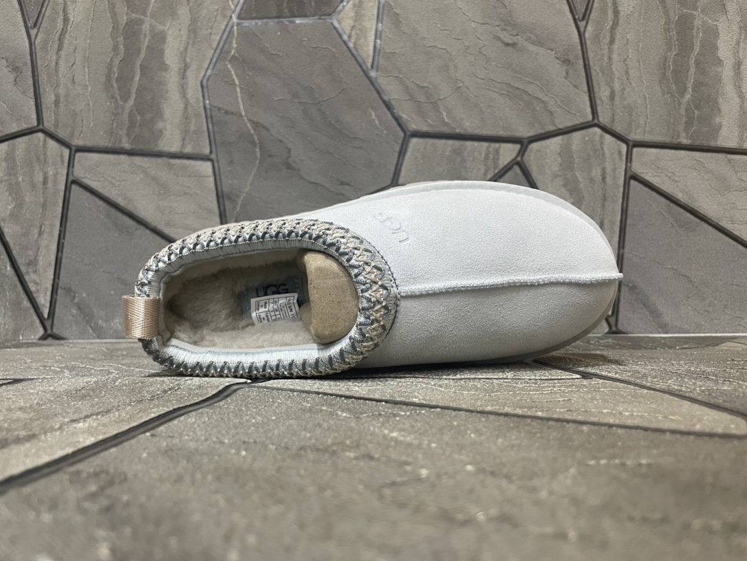 Ugg Basic Shoes Gray S