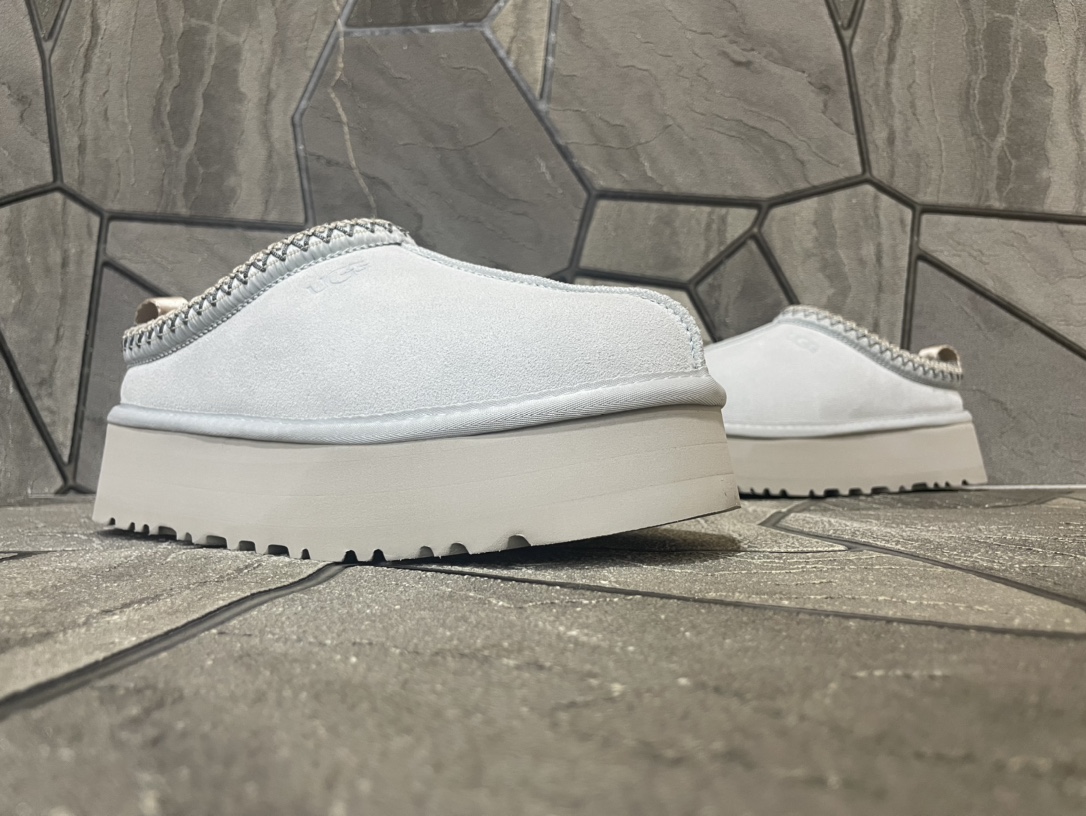 Ugg Basic Shoes Gray S
