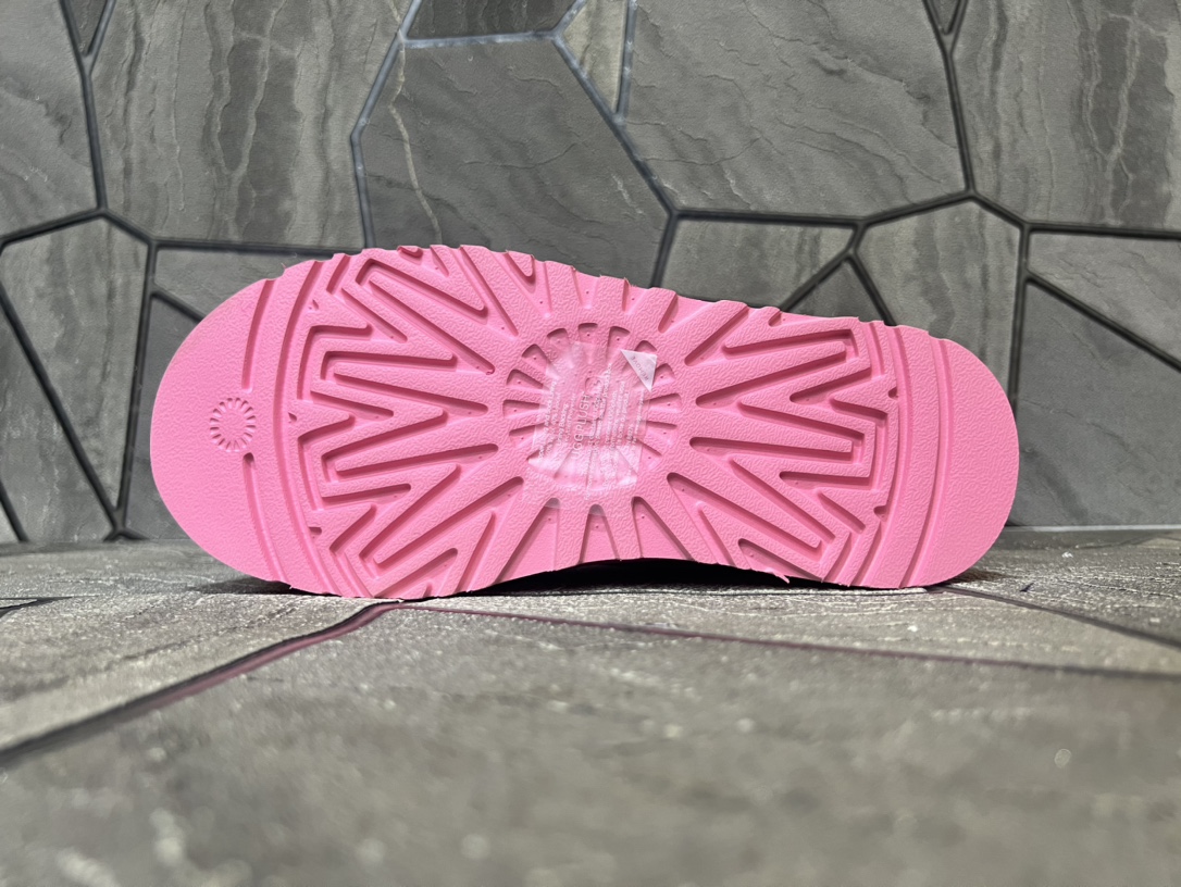 Ugg Basic Shoes Pink S