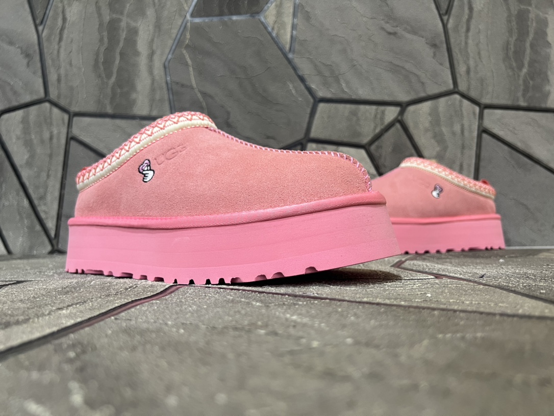 Ugg Basic Shoes Pink S