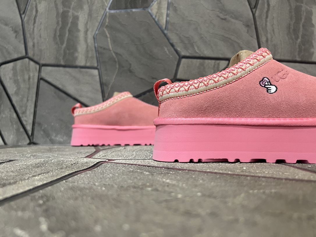 Ugg Basic Shoes Pink S