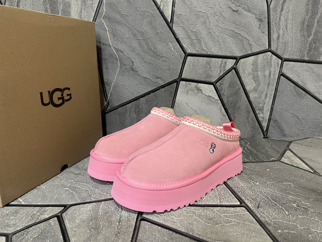 Ugg Basic Shoes Pink S
