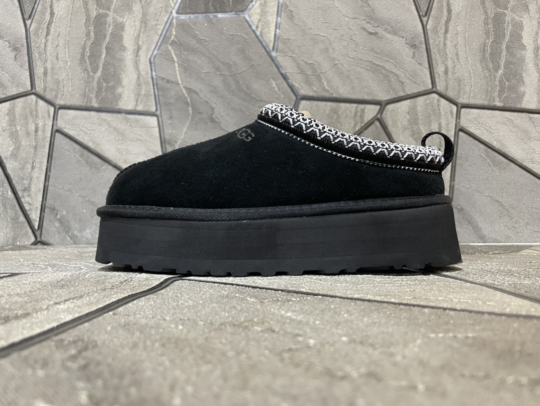 Ugg Basic Shoes Black S