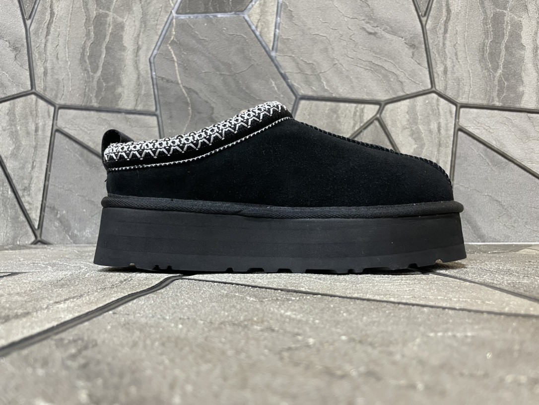 Ugg Basic Shoes Black S