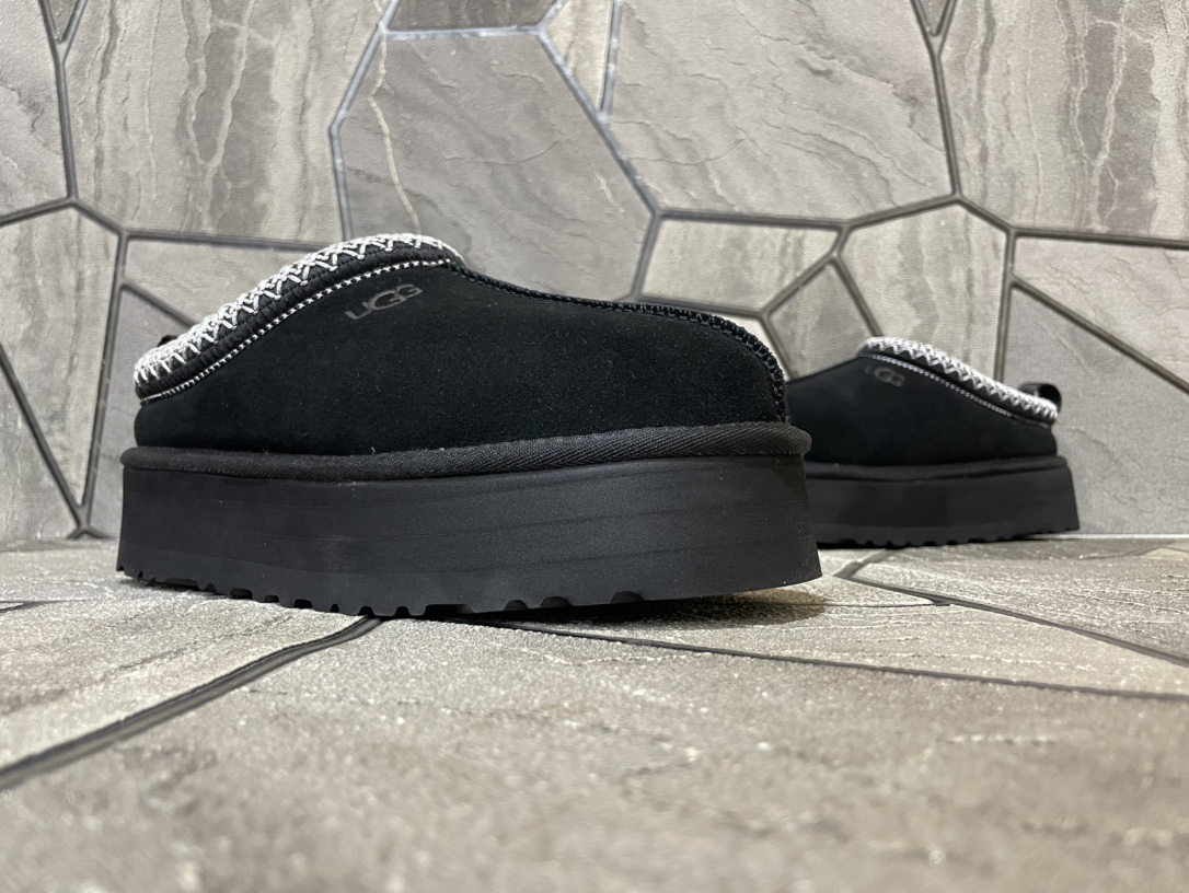 Ugg Basic Shoes Black S