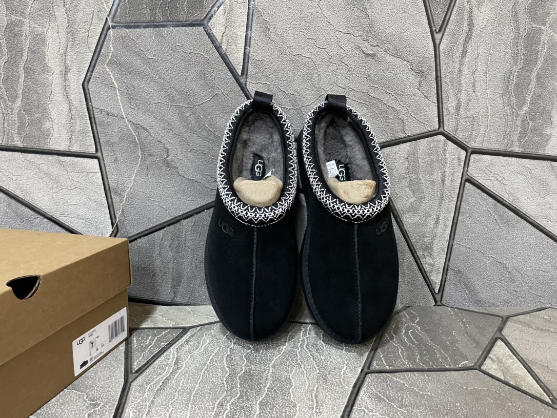 Ugg Basic Shoes Black S