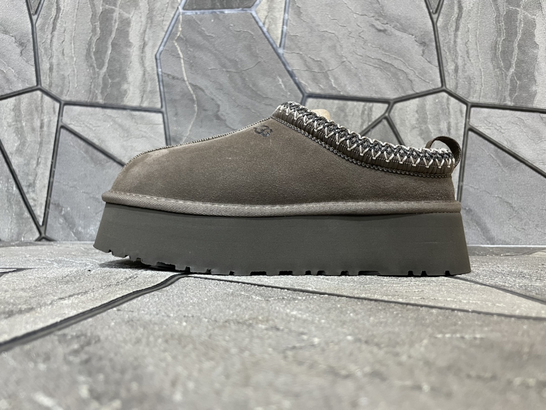 Ugg Basic Shoes S