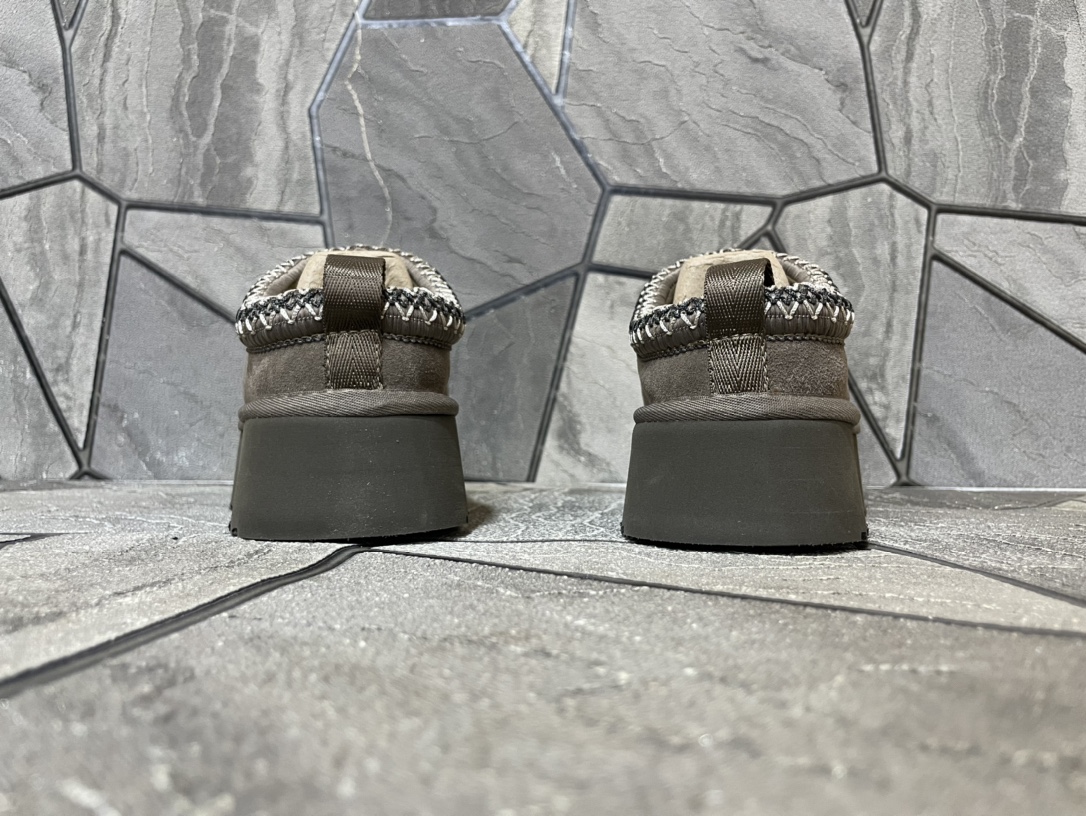 Ugg Basic Shoes S