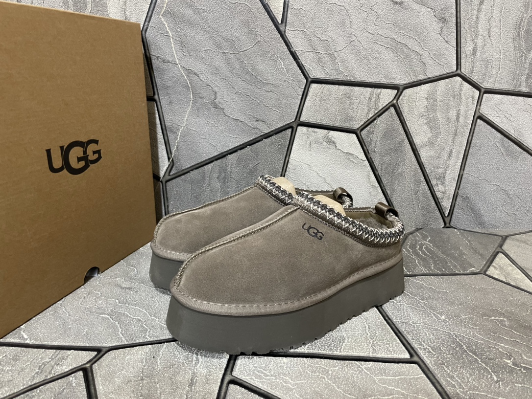 Ugg Basic Shoes S
