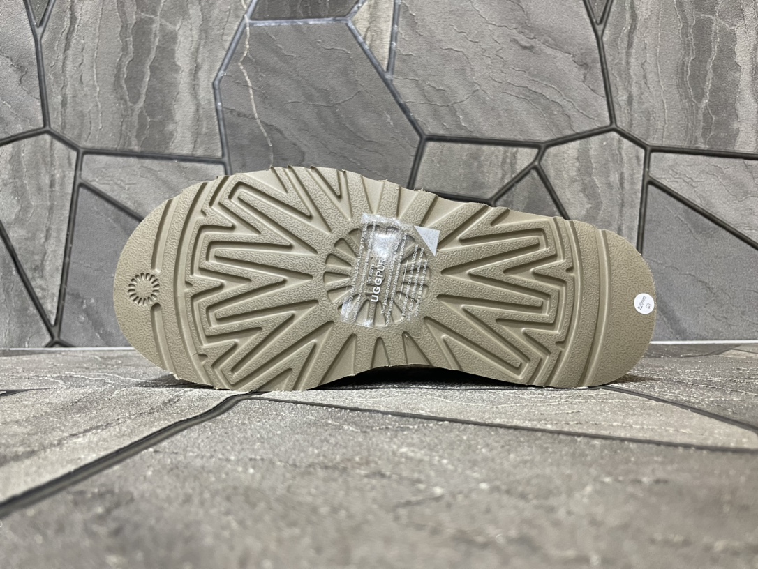 Ugg Basic Shoes S