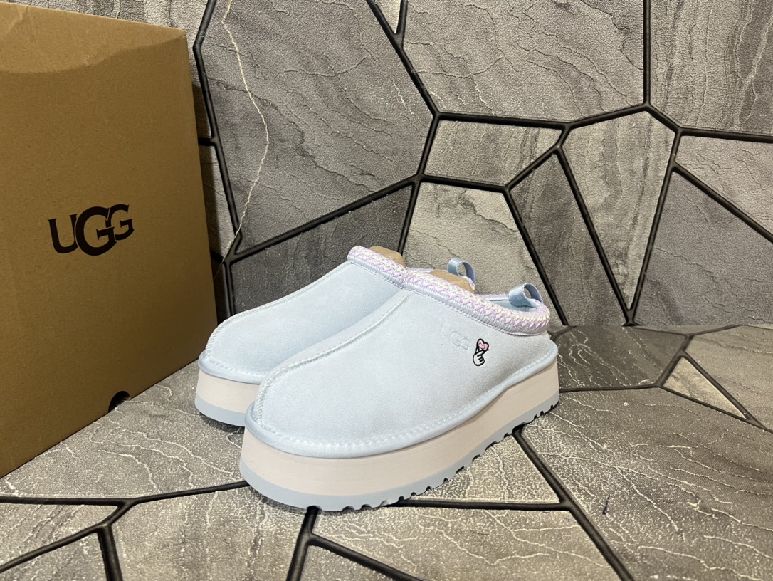 Ugg Basic Shoes Blue S