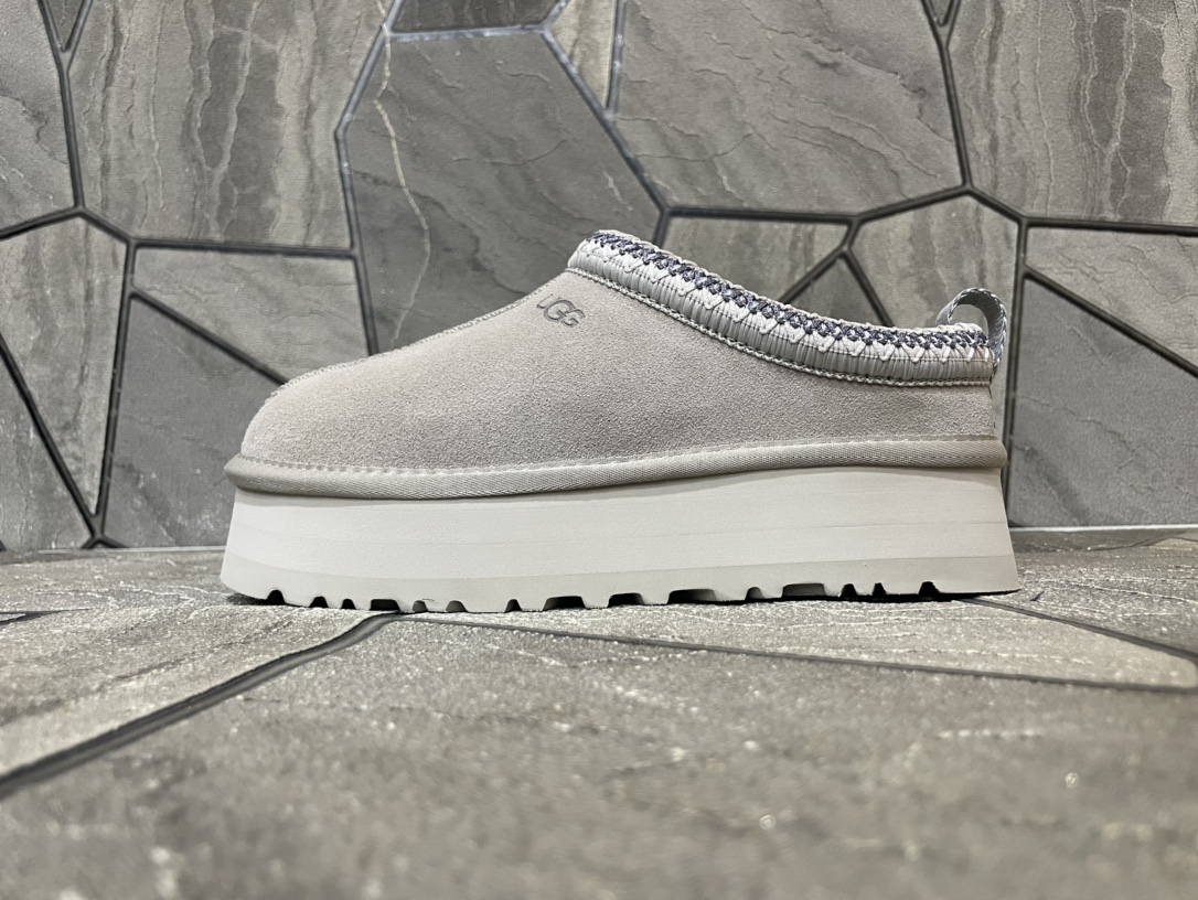 Ugg Basic Shoes S