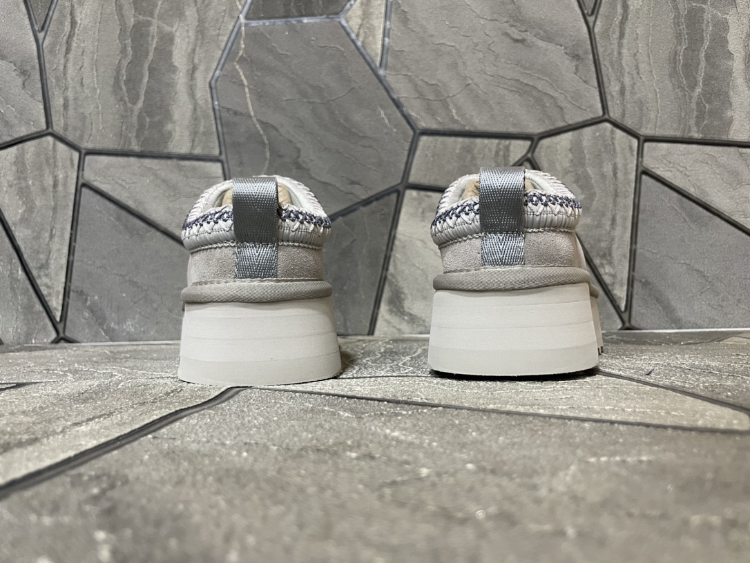 Ugg Basic Shoes S