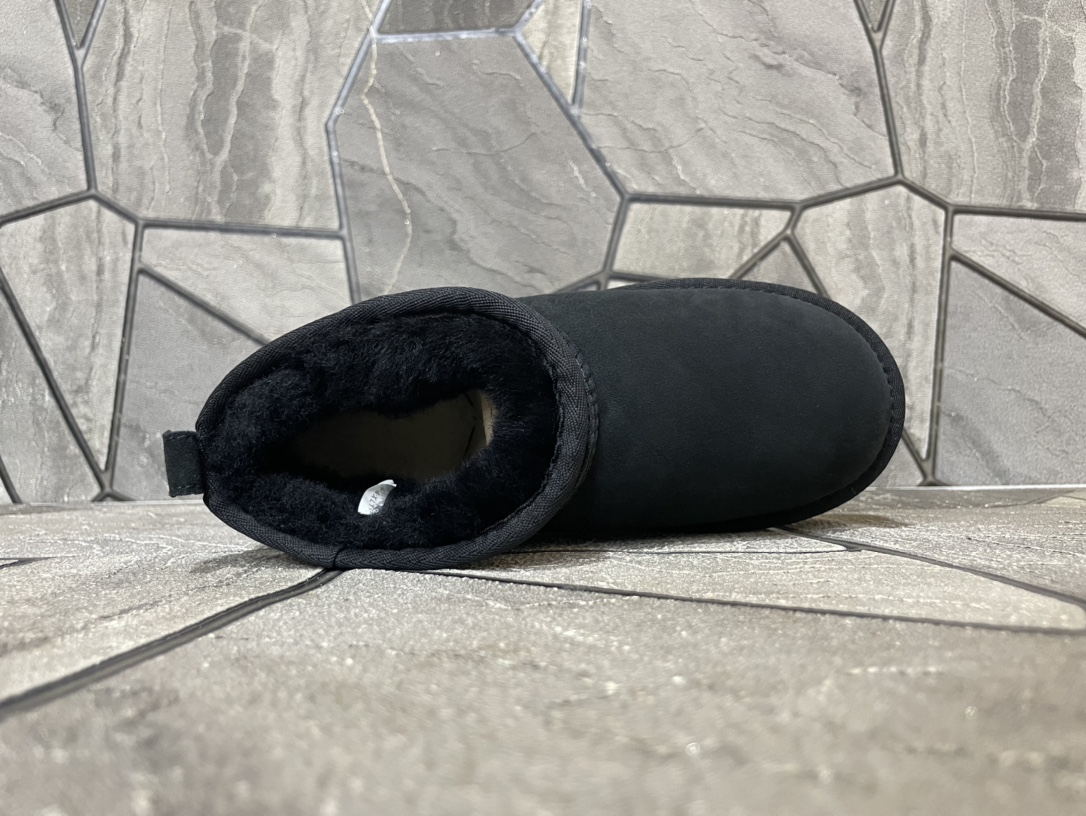 Ugg Basic Shoes Black M-l