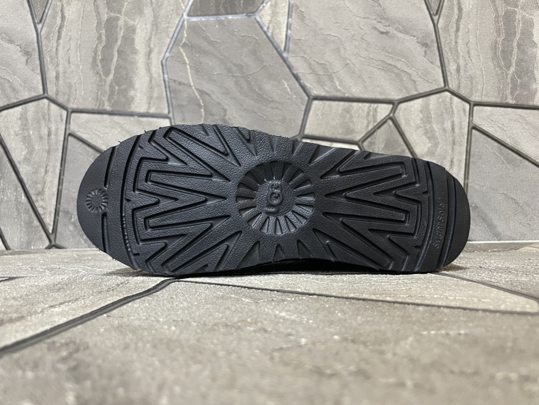 Ugg Basic Shoes Black M-l