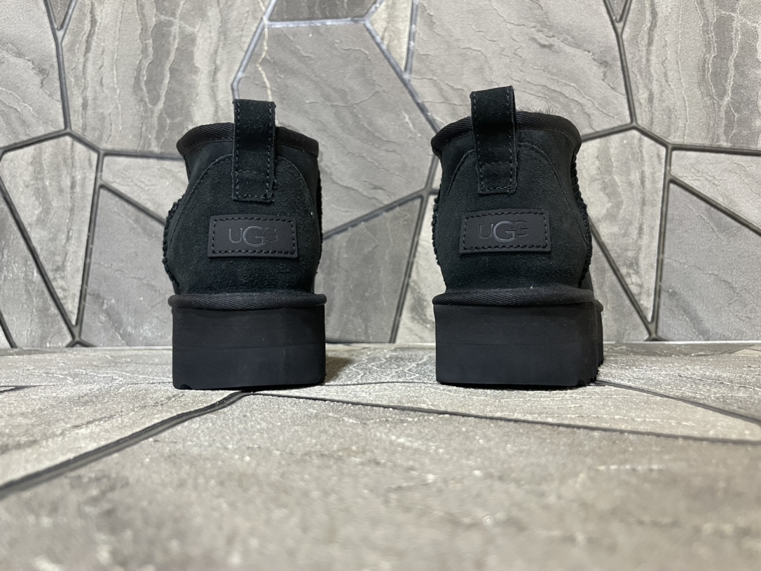 Ugg Basic Shoes Black M-l