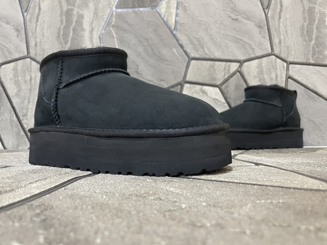Ugg Basic Shoes Black M-l