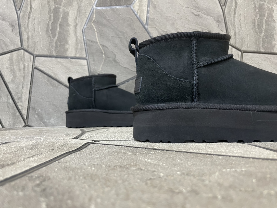 Ugg Basic Shoes Black M-l