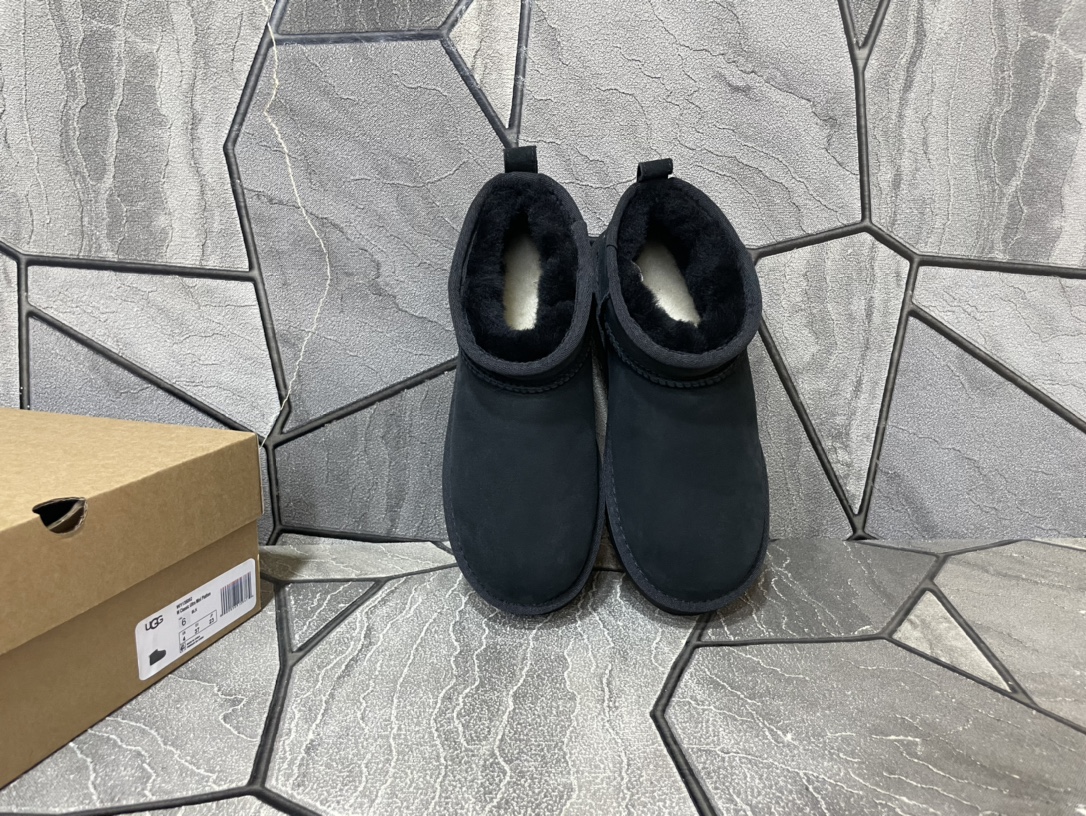 Ugg Basic Shoes Black M-l