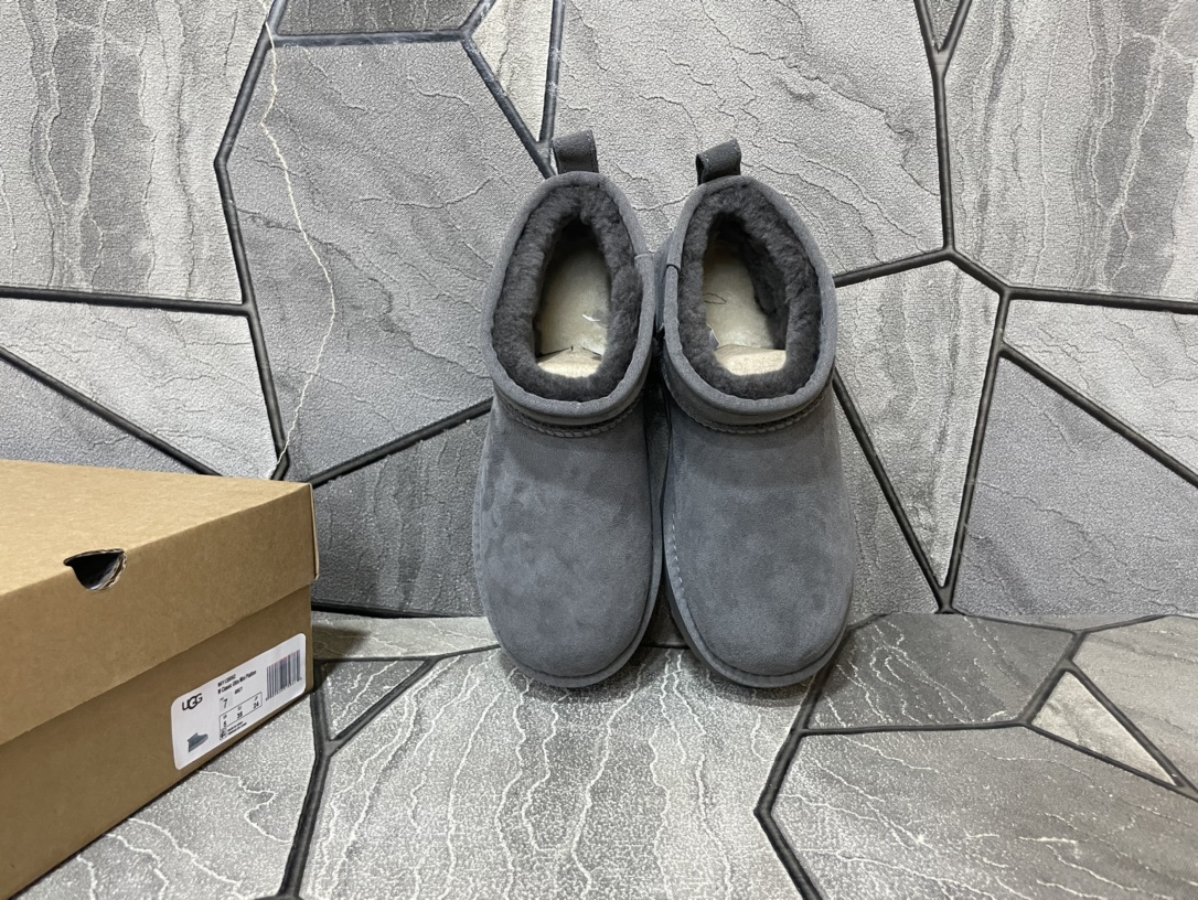 Ugg Basic Shoes Gray M-l