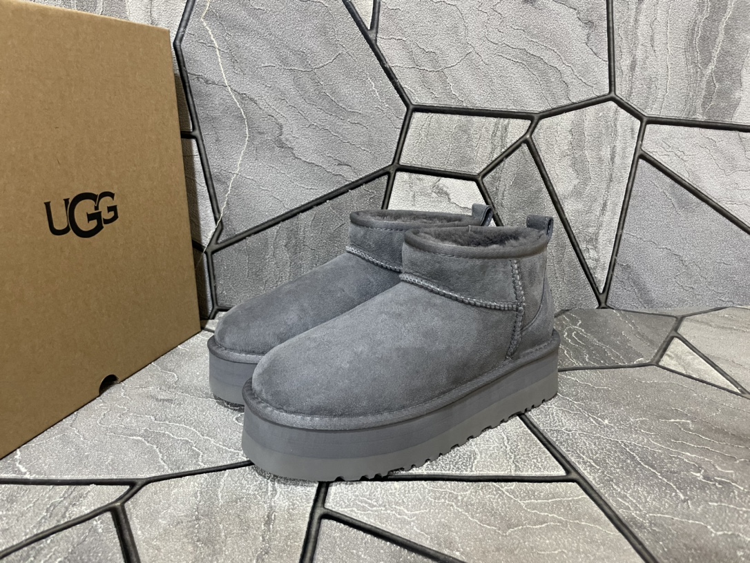 Ugg Basic Shoes Gray M-l